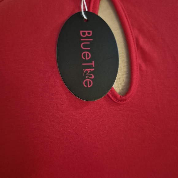 Large Red Sleeveless Asymmetrical Embellished Tank Top - Picture 3 of 4